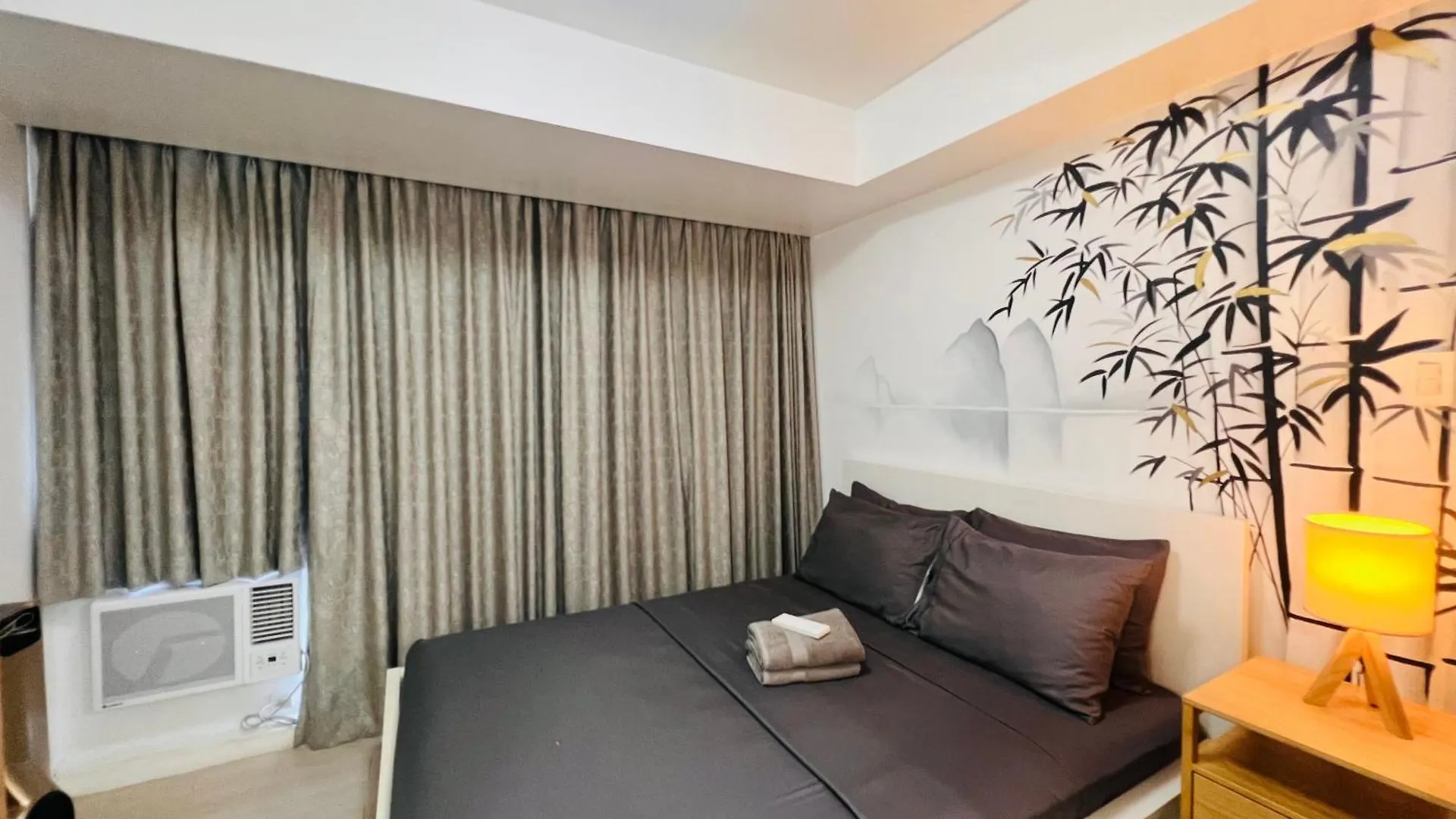 Azure Sakura Suite Manila Apartment